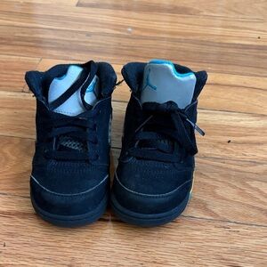 Jordan Kids Black and Teal Sneakers